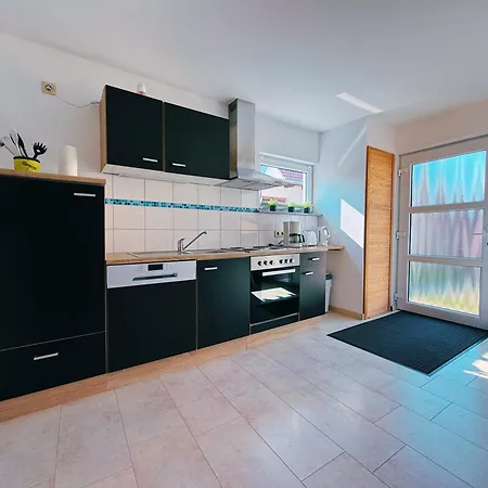 3 & 4 Wald & Apartment